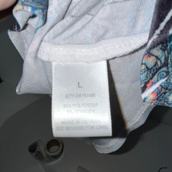 G Collection Women's Multicolor Geometric 3/4 Sleeve Asymmetrical Hem Top Large - Picture 9 of 11